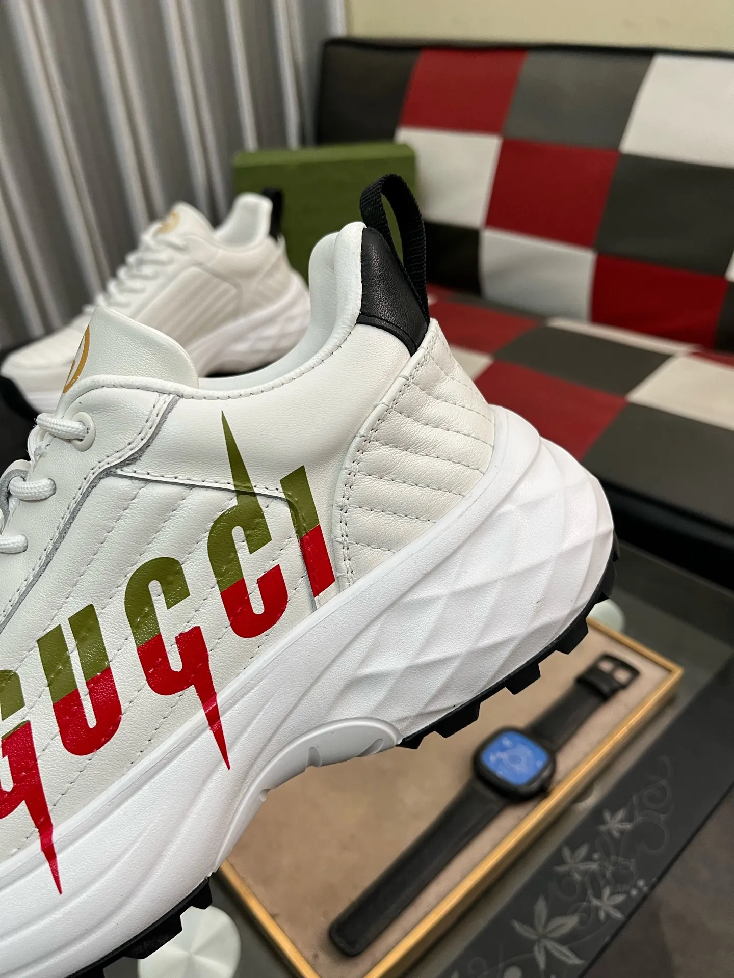 Men's shoes 💰500⌚️⌚️[Gucci] Gucci's latest casual men's shoes, welcome to 1:1 comparison, a popular Hong Kong counter casual shoe, counter quality, support inspection, high-quality workmanship, upper made of Italian imported calfskin, breathable mesh insole original fashion sports outsole, casual fashion, high-end quality, size: 38-442️⃣Colors available